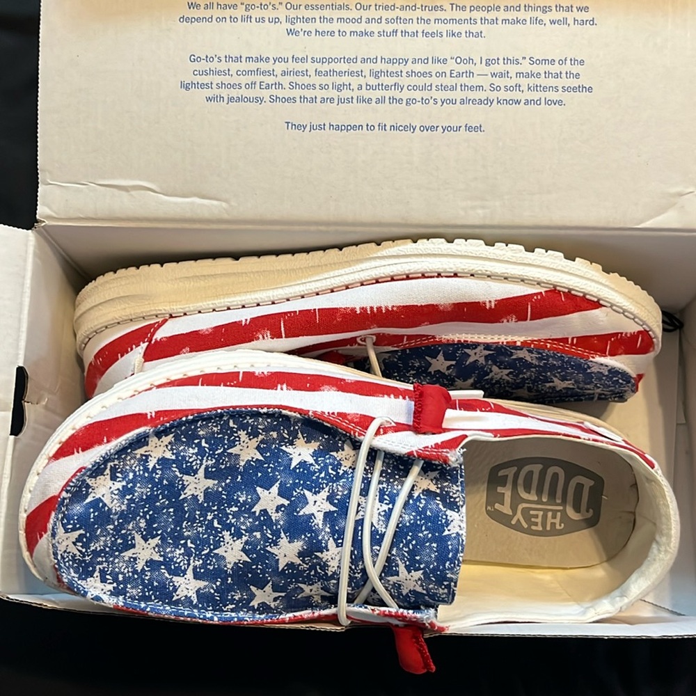 Star Spangled Wendy Hey Dudes size 10 women’s